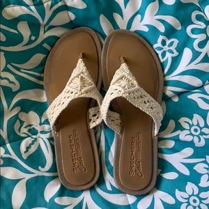 Cute sandals with laced details